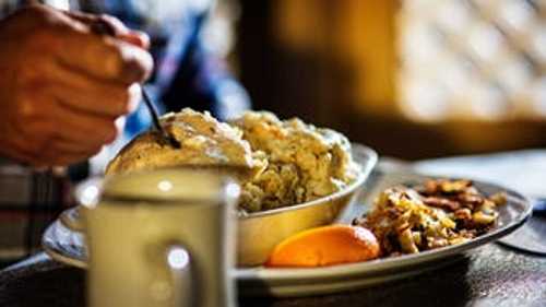 Black Diner Profiled, Harassed by Pennsylvania Cop Who Is Giving Us Drunk Vibes