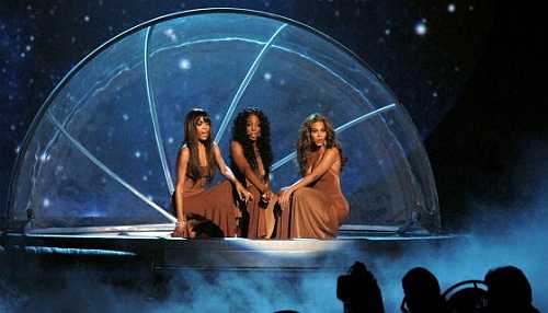 Discerning Destiny’s Child Defender Michelle Williams Christianly Claps Back At Calls To Cancel “Cater 2 U” Discerning Destiny’s Child Defender Michelle Williams Christianly Claps Back At Calls To Cancel “Cater 2 U”