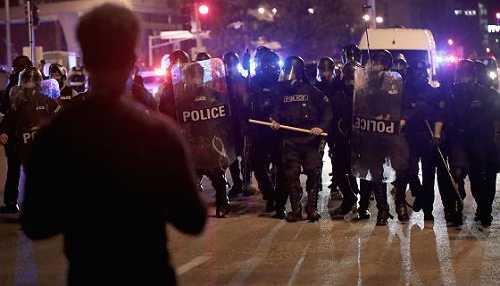 Jury Chooses To Convict Ex-St. Louis Police Officer in Brutal Beating of Undercover Black Cop Jury Chooses To Convict Ex-St. Louis Police Officer in Brutal Beating of Undercover Black Cop