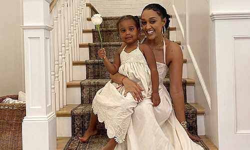 ‘Cairo Is a Forever Mood’: Tia Mowry's Family Photo Has Fans Zooming In on Daughter