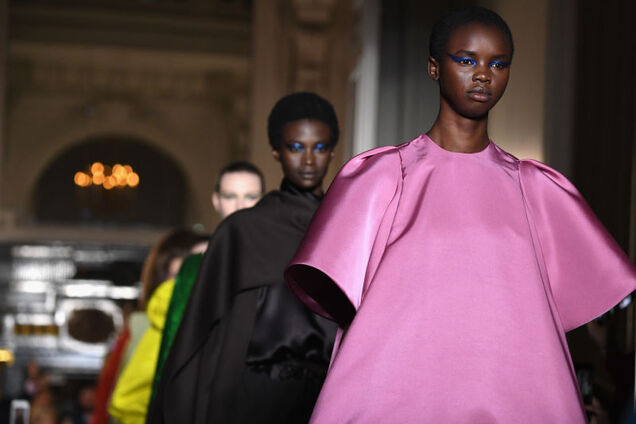 Lookbook: The Glow Up's Guide to Fall-Winter Paris Haute Couture Week 2018-2019 Lookbook: The Glow Up's Guide to Fall-Winter Paris Haute Couture Week 2018-2019