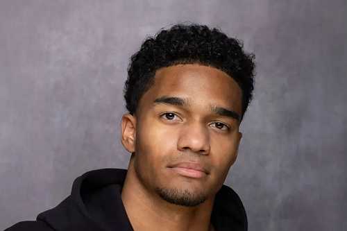 Aesthetic: Harvard Grad Spearheads AI Fashion Brand Re-Imagining Shopping