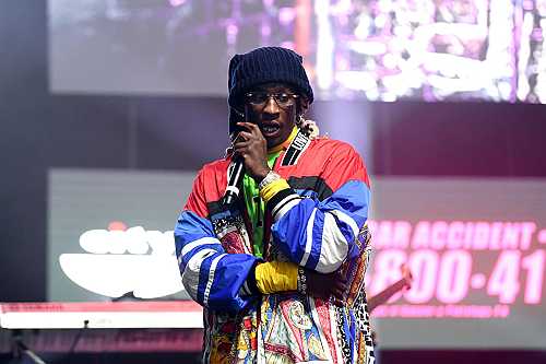 Young Thug delivers menacing message to Gunna