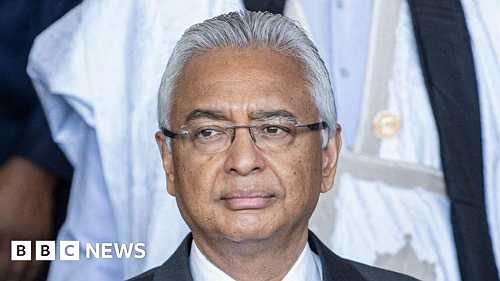 Mauritius election: Pravind Jugnauth accepts 'huge defeat'