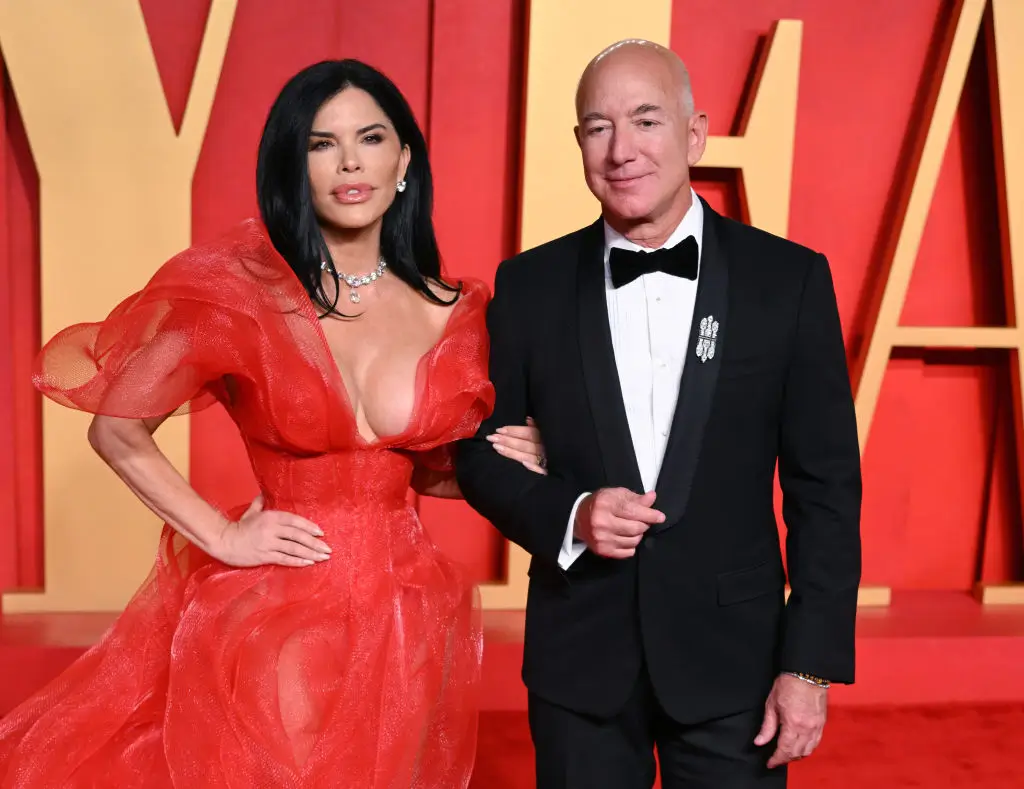 'He Has No Plans of Ever Marrying Her': Jeff Bezos' Fiancée Seemingly Becomes Uneasy When Pressed About Billionaire Wedding&nbsp;