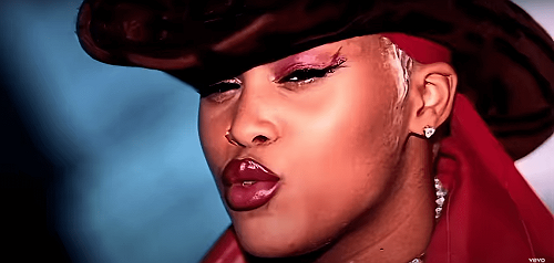 Eve's museum visit sparks heartfelt family moment