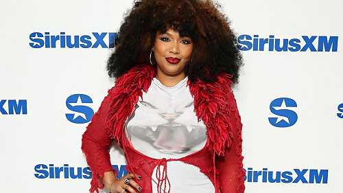 Lizzo's Revelation About Her Mental Health to Fans at a Los Angeles Concert Will Break Your Heart