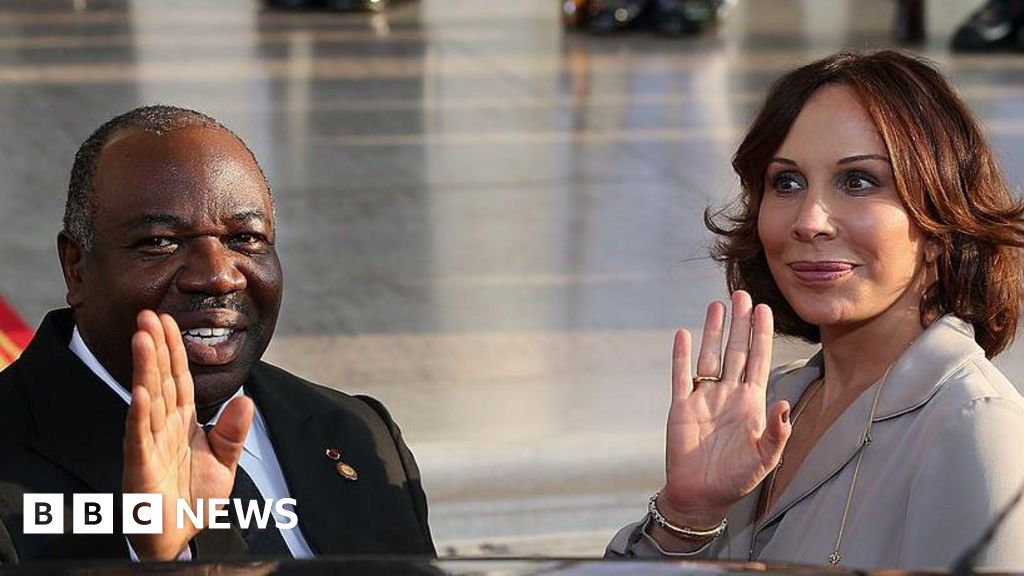 Ali Bongo: Gabon's ousted ex-president and family arrive in Angola