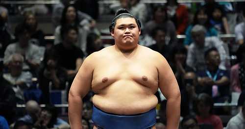 Sumo wrestling gets its first Japanese grand champion in 7 years as 24-year-old Onosato reaches top rank
