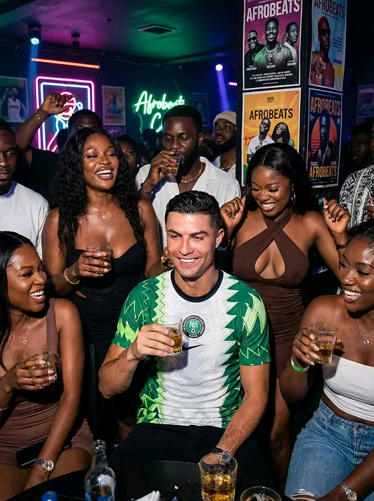 Nigerians welcome Ronaldo as he arrives to show his support to them for the upcoming #AFCON...