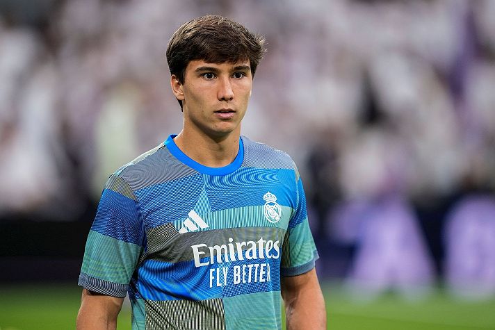 Real Madrid have been surprised by young striker Gonzalo García’s decision to refuse an exit in...